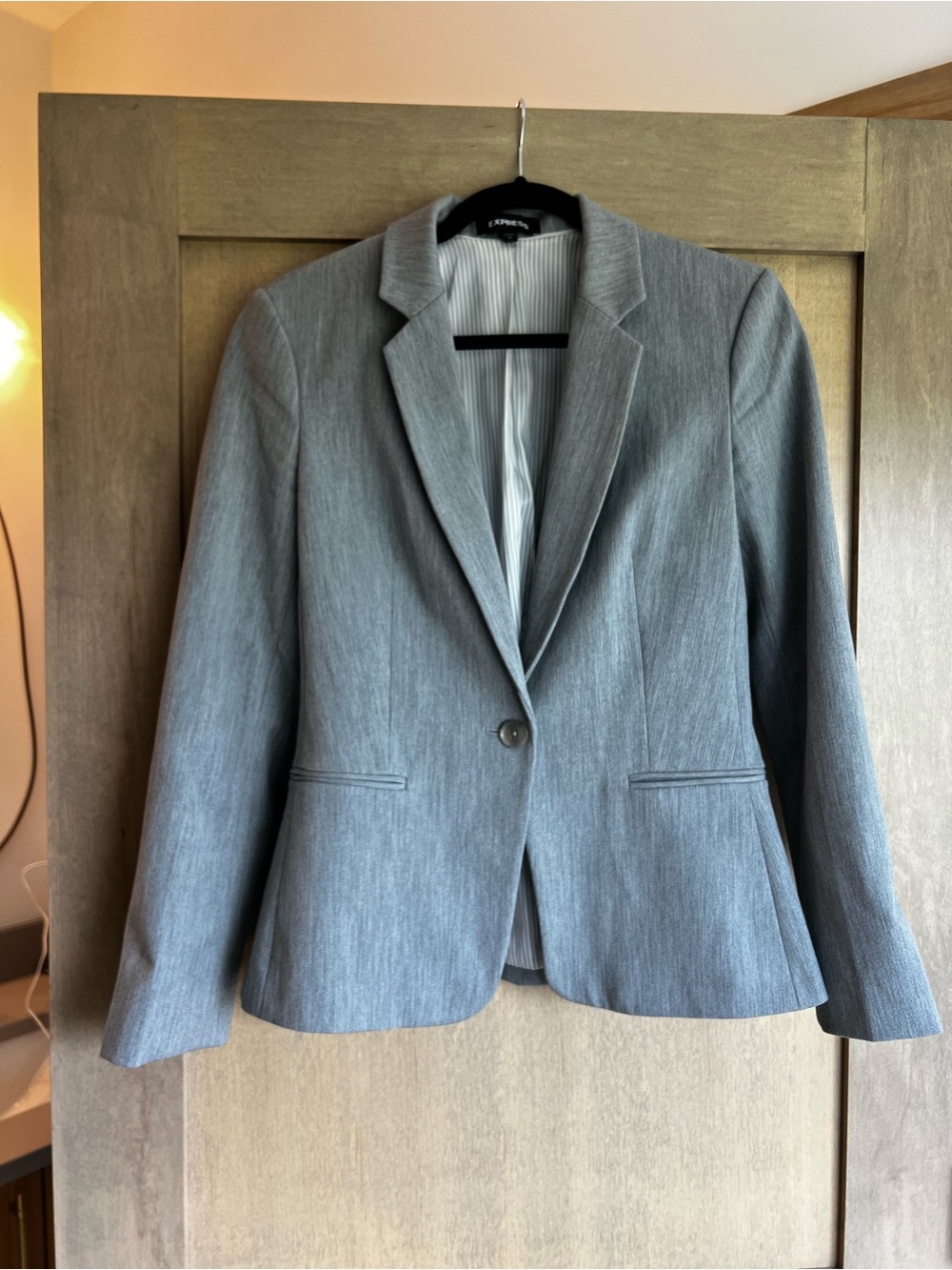 Express Women's Light Gray Single-Button Blazer